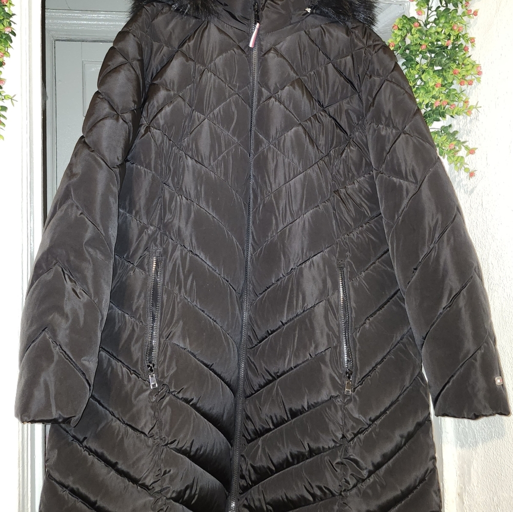 Women plus size winter jacket.